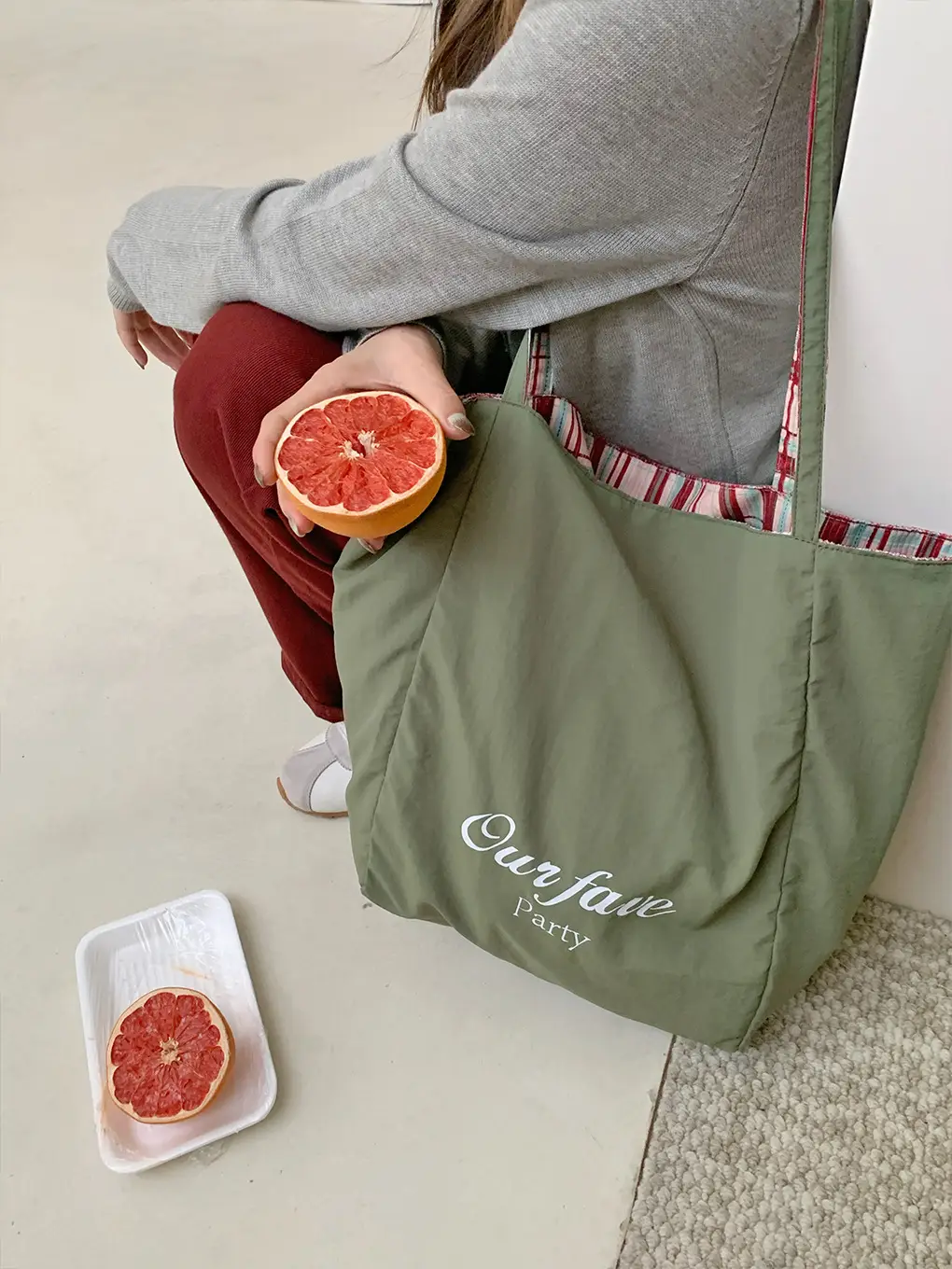Puppy Plaid Tote Bag Blue Red Underarm Shoulder Bag — feature 12