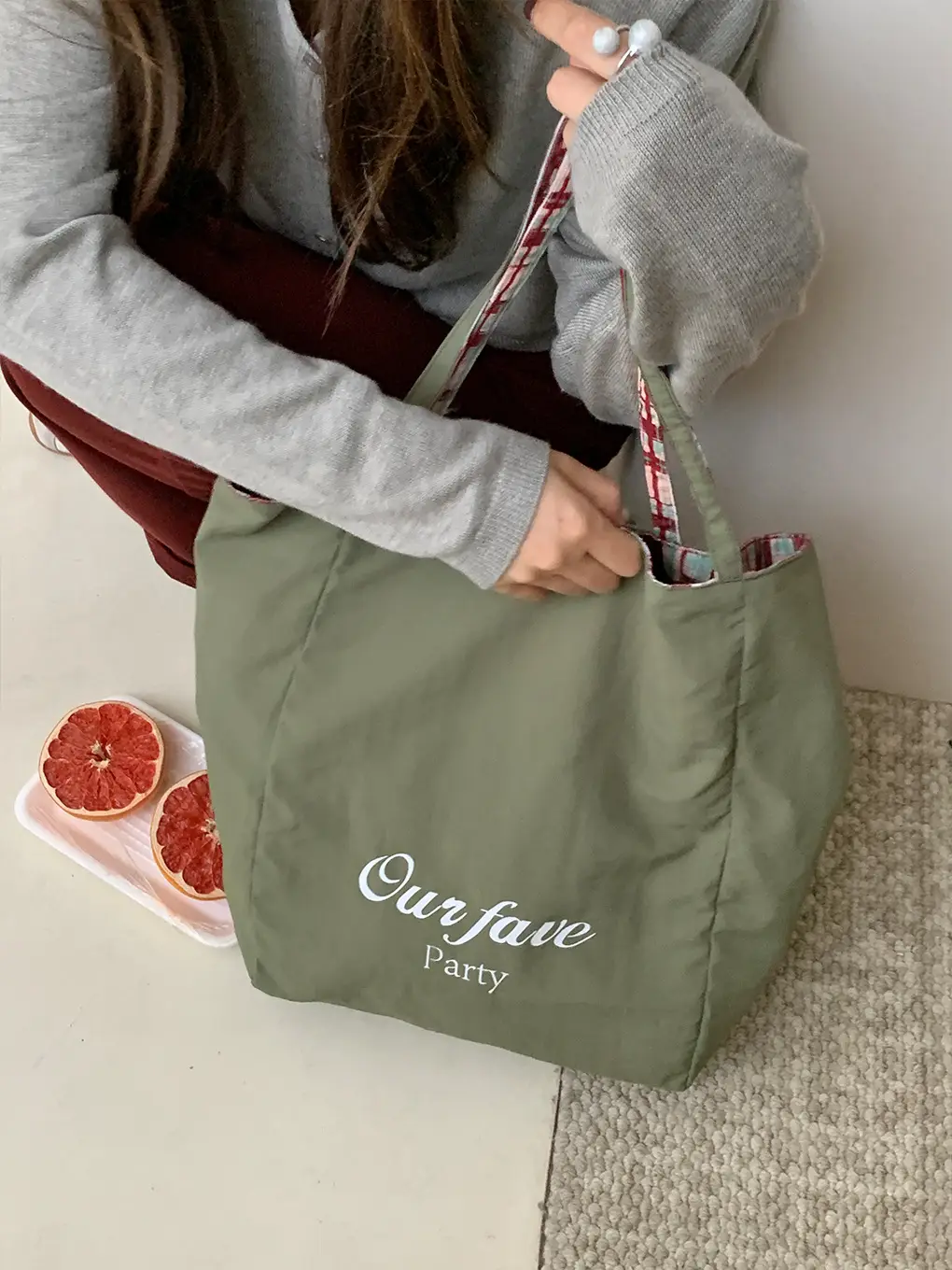 Puppy Plaid Tote Bag Blue Red Underarm Shoulder Bag — feature 14