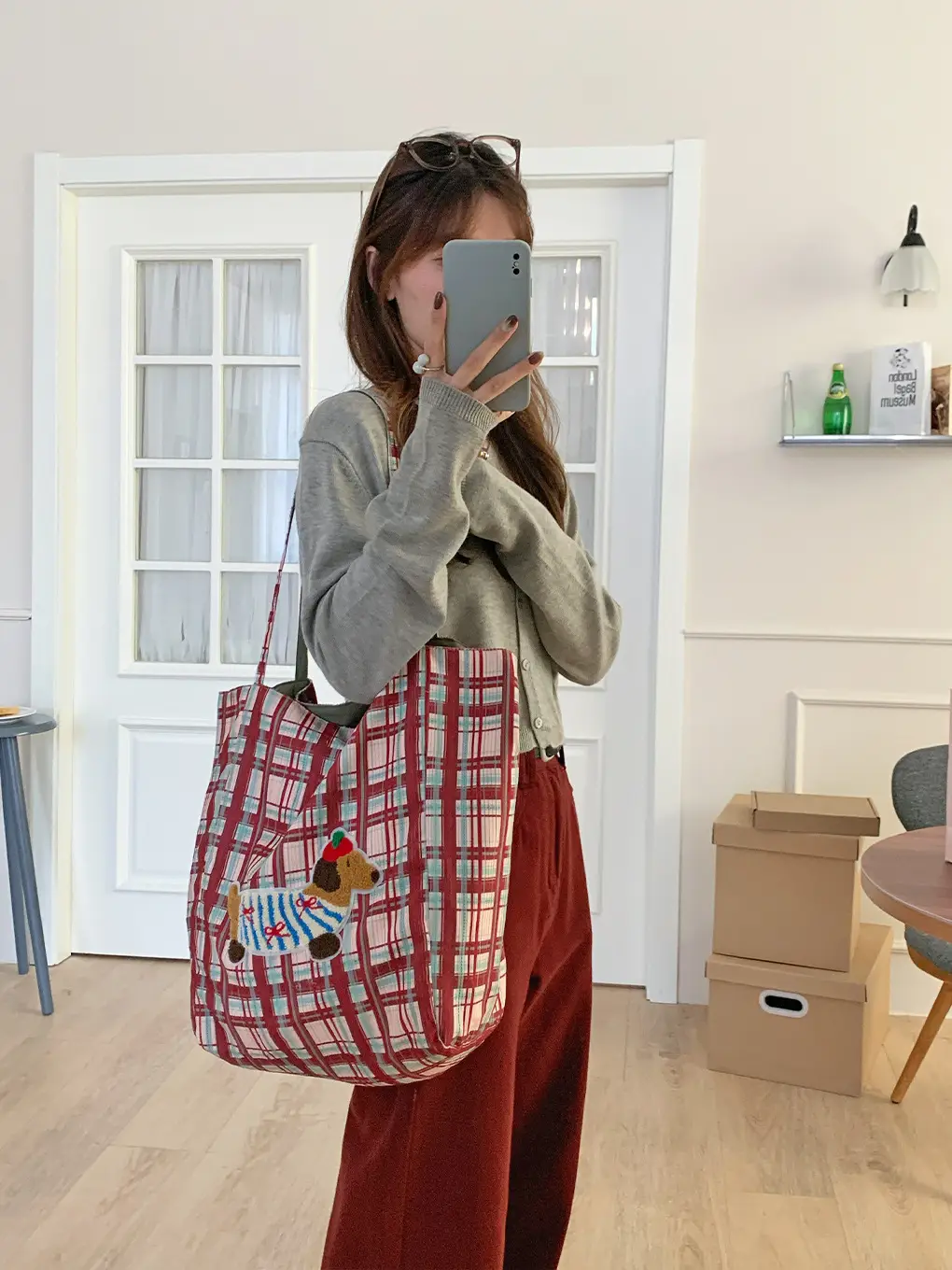 Puppy Plaid Tote Bag Blue Red Underarm Shoulder Bag — feature 6
