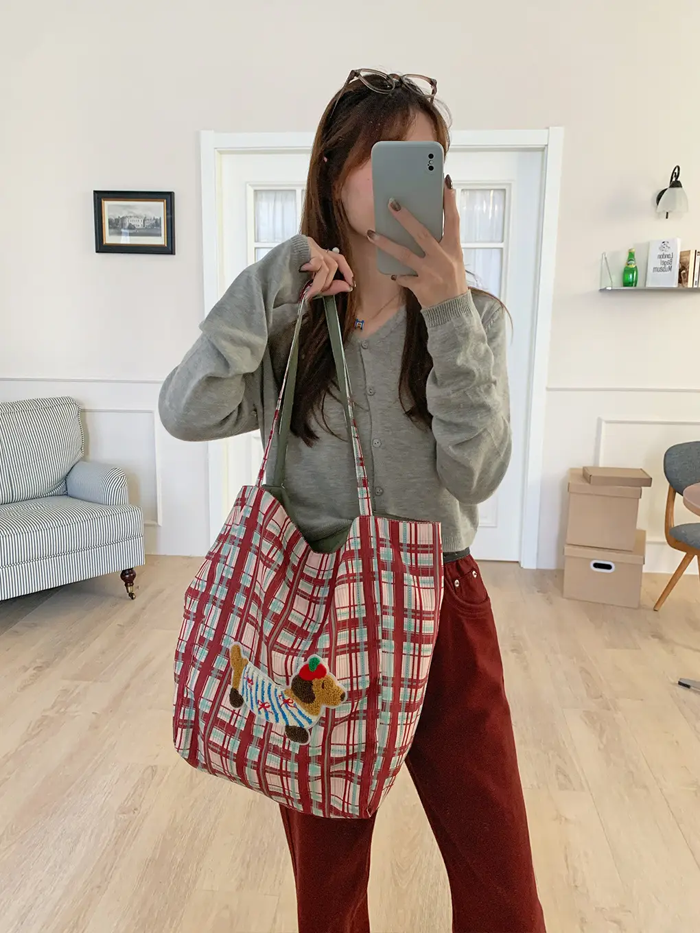 Puppy Plaid Tote Bag Blue Red Underarm Shoulder Bag — feature 7