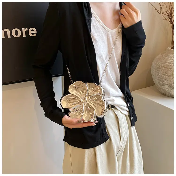 Women's 3D Floral Shoulder Messenger Bag Brown — feature 18