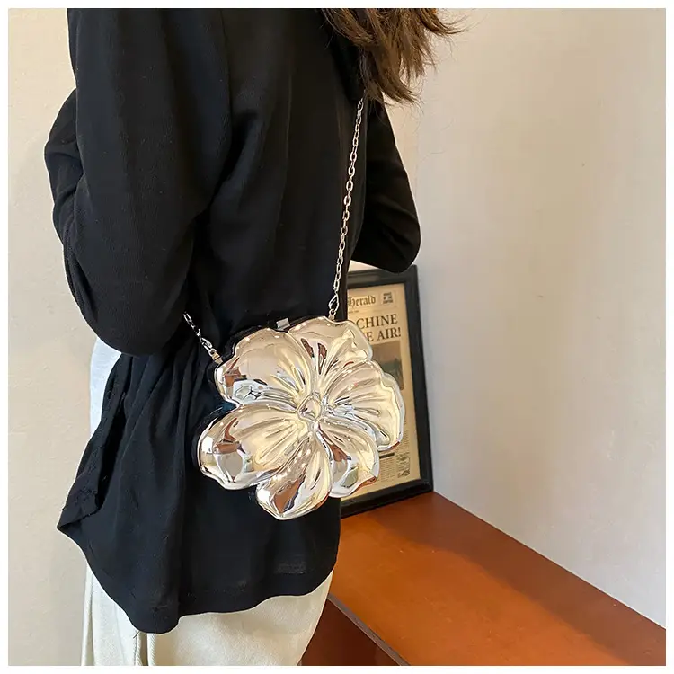 Women's 3D Floral Shoulder Messenger Bag Brown — feature 30