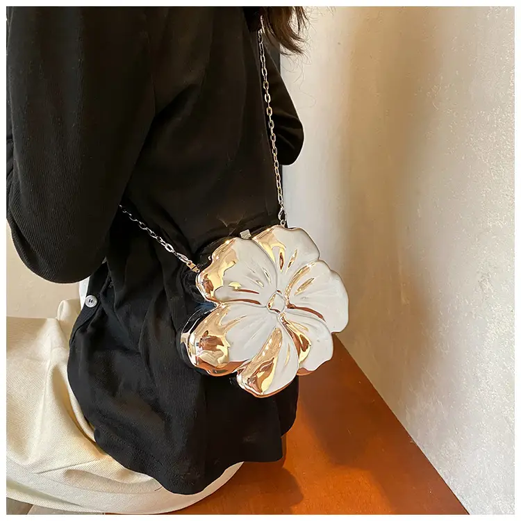 Women's 3D Floral Shoulder Messenger Bag Brown — feature 31