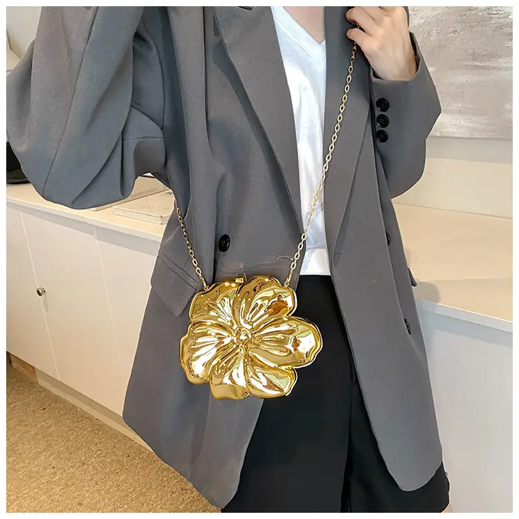 Women's 3D Floral Shoulder Messenger Bag Brown — feature 50