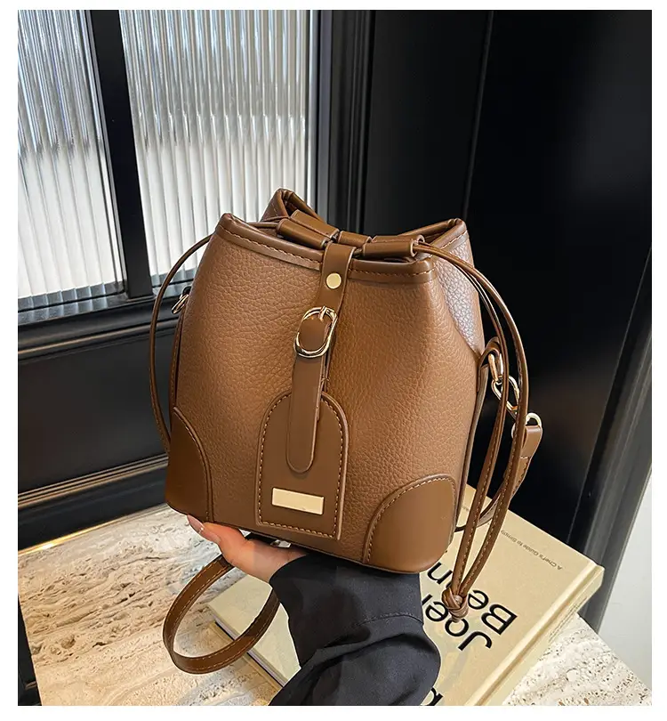 Vintage Brown Bucket Bag for Women 2024 — feature 1
