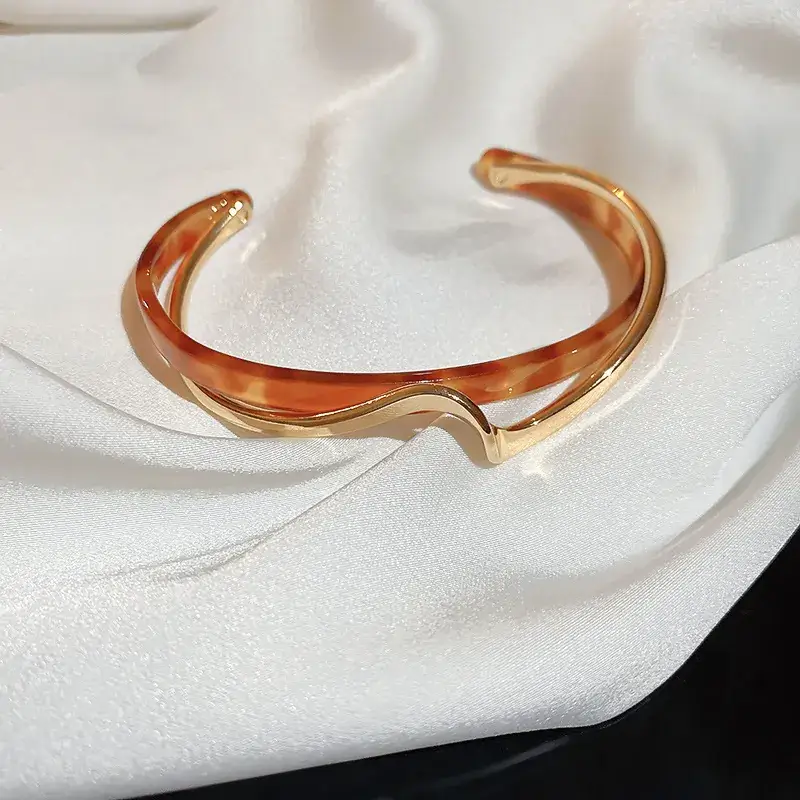2024 Gold Zircon Cross Bracelet Light Luxury Design - Image 16