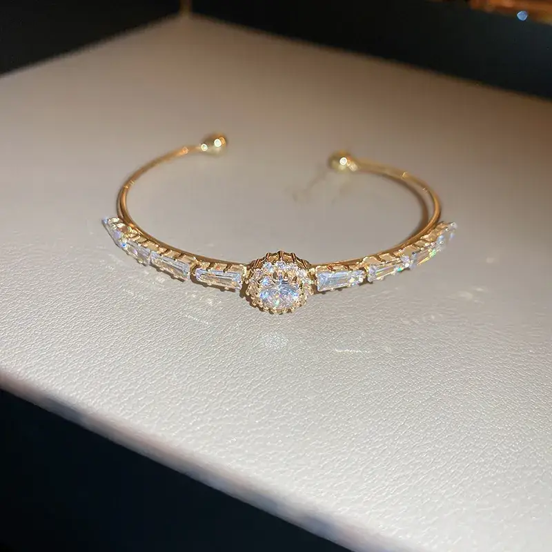 2024 Gold Zircon Cross Bracelet Light Luxury Design - Image 51