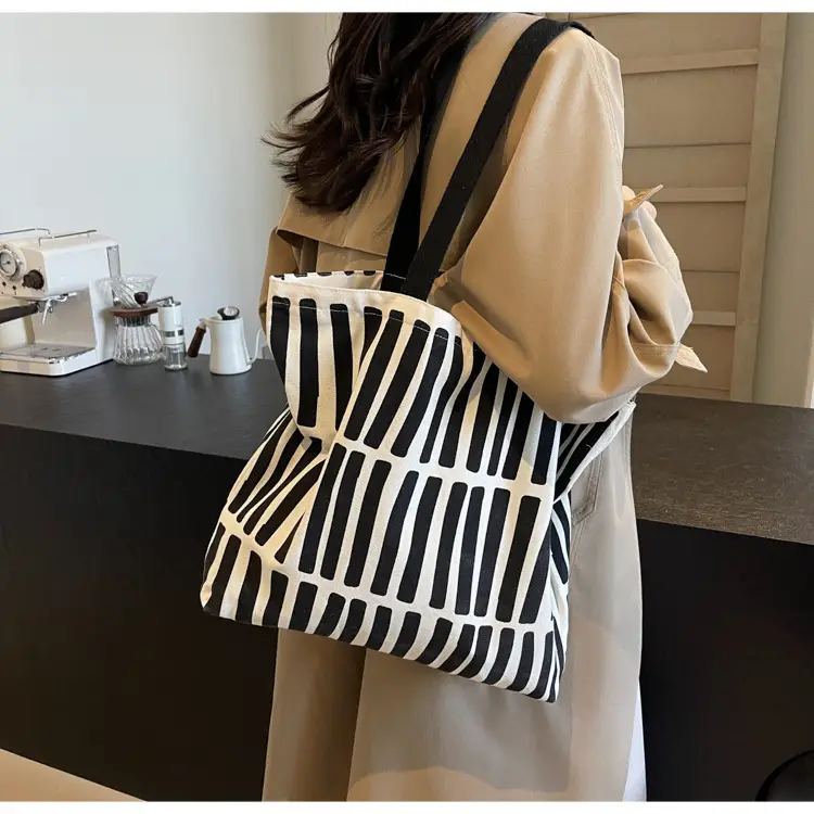 Women Canvas Graffiti Tote Bag Large Capacity Korean Style — feature 13