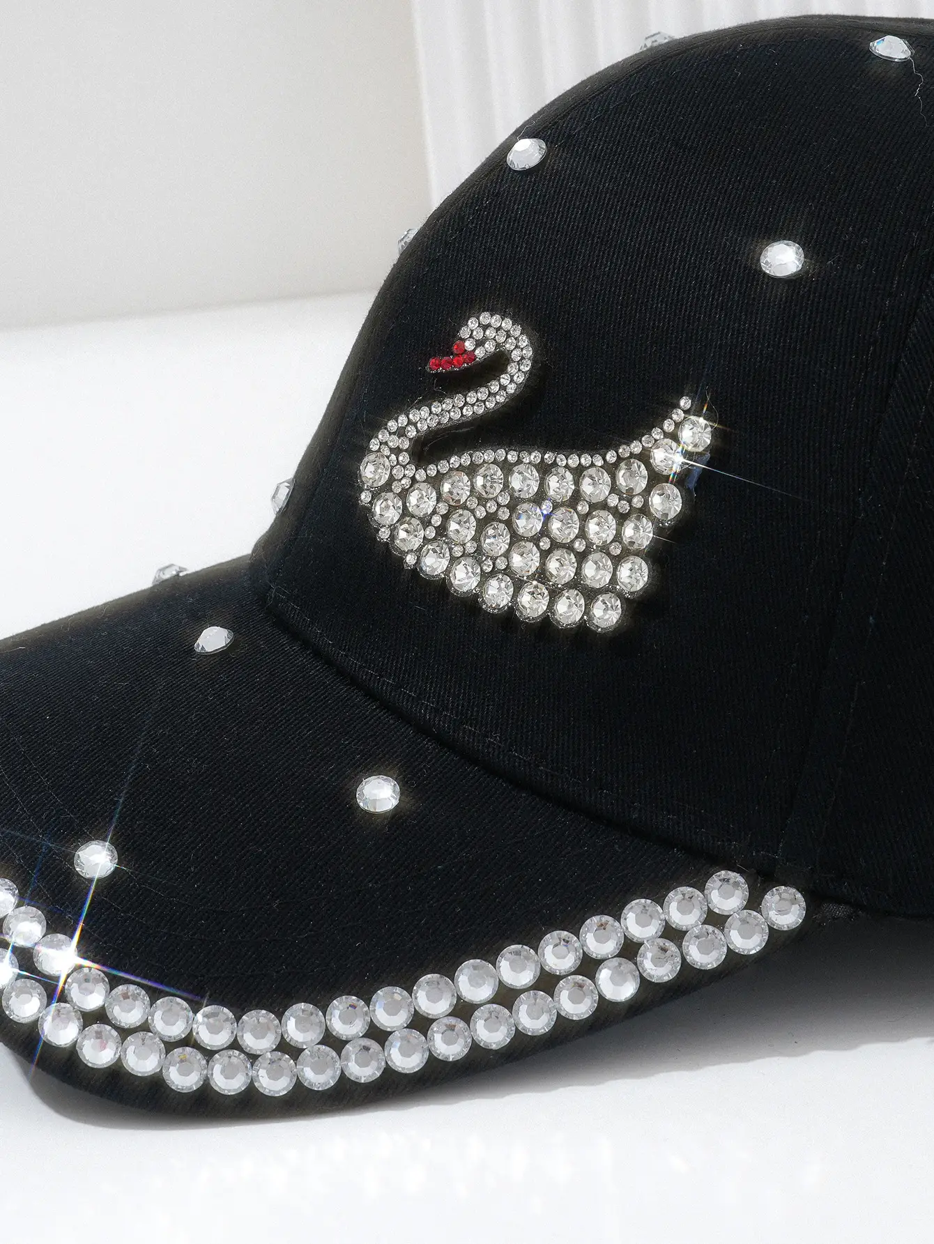 Women's Rhinestone Swan Cap Sunshade Party Wear — feature 3