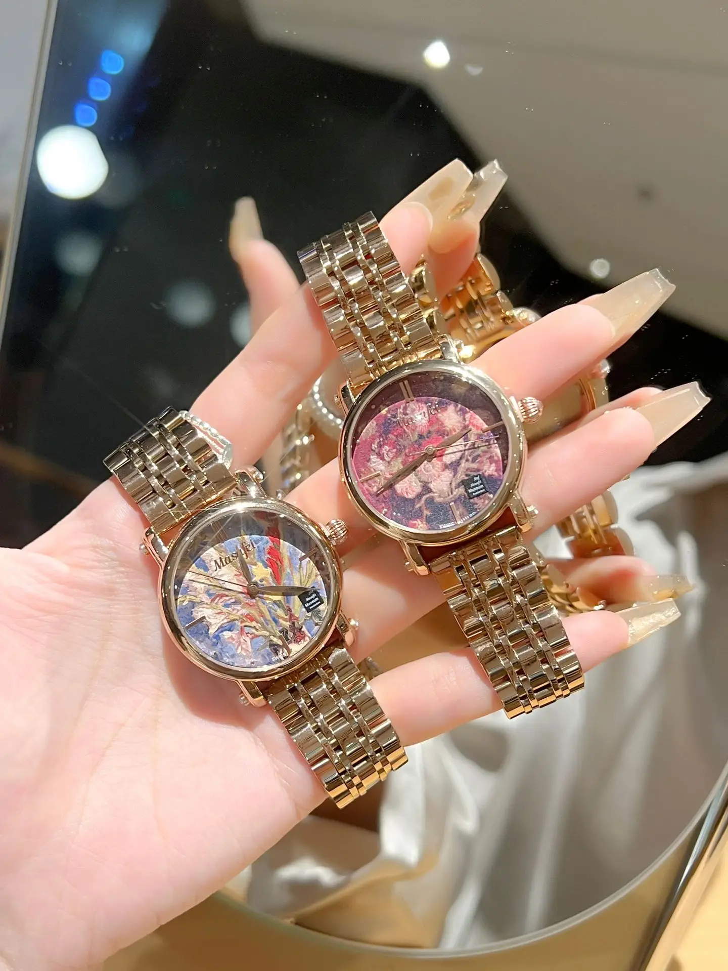 Women's Cowhide Strap Quartz Watch with Pearl Design — feature 4