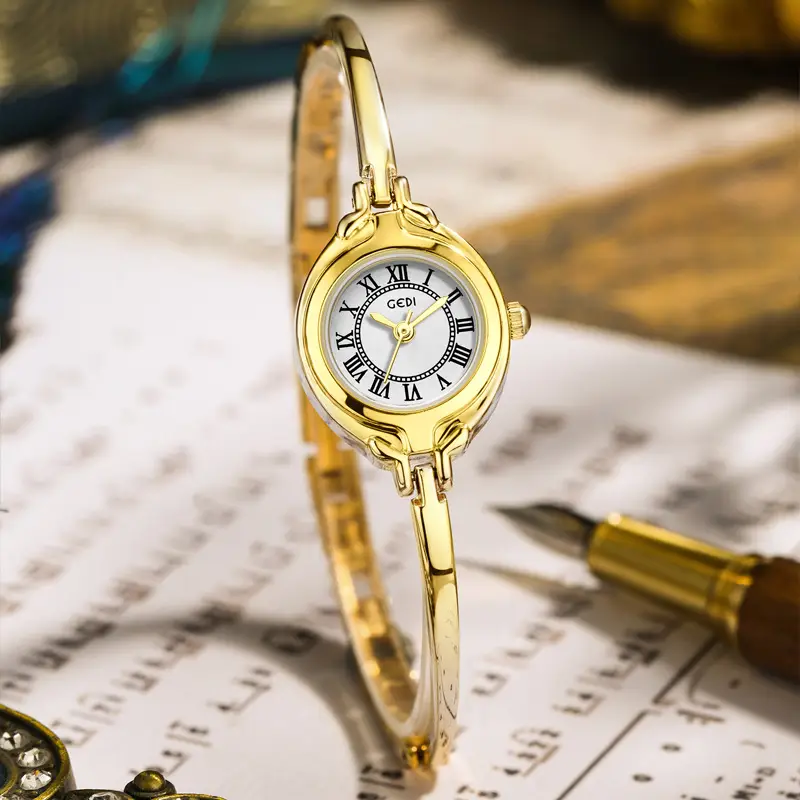 Women's Gold Quartz Watch Small Retro Design - Image 7