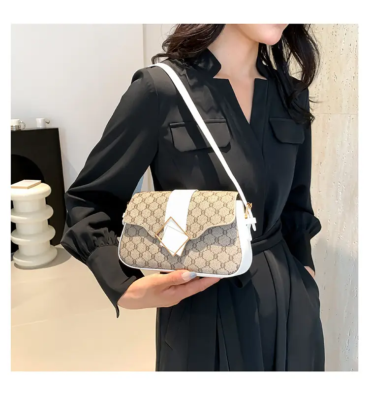 Women's Monogram Crossbody Bag 2024 New Style — feature 13