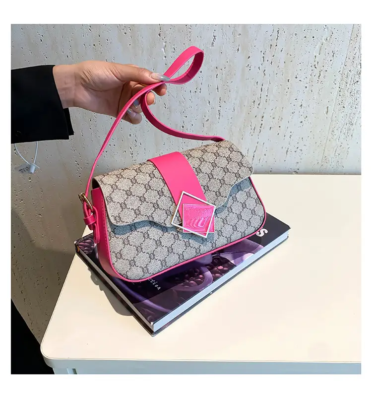 Women's Monogram Crossbody Bag 2024 New Style — feature 9