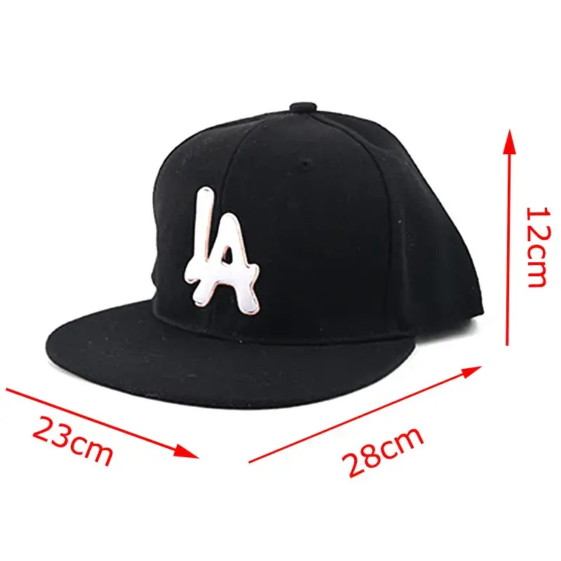 Luminous LED Cap with "LOVE" Text Black — feature 5