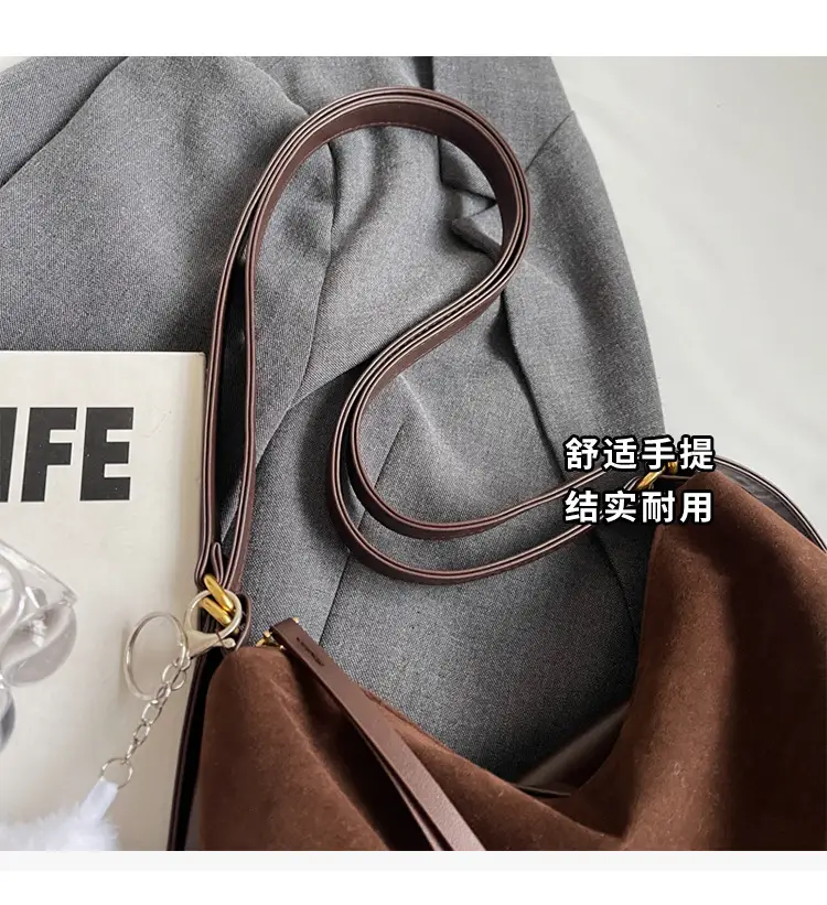 Women Large Capacity Brown Leather Shoulder Bag — feature 5