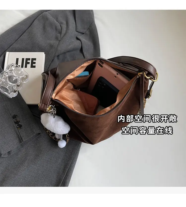 Women Large Capacity Brown Leather Shoulder Bag — feature 8