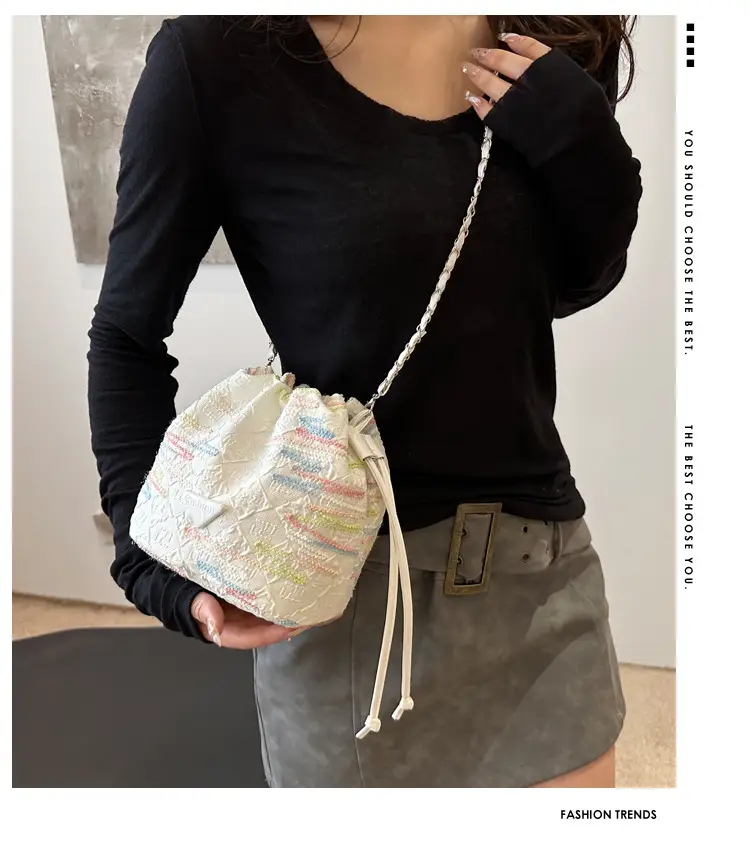 New Chinese Embroidered Crossbody Bag Women's Summer — feature 1