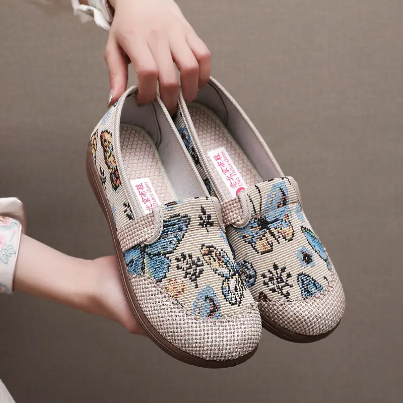 Summer Old Beijing Cloth Shoes for Women, Breathable Mom Shoes, Flats Soles, Middle-Aged and Elderly Grandma Shoes, Soft Soles, Versatile Casual Shoes - Image 6