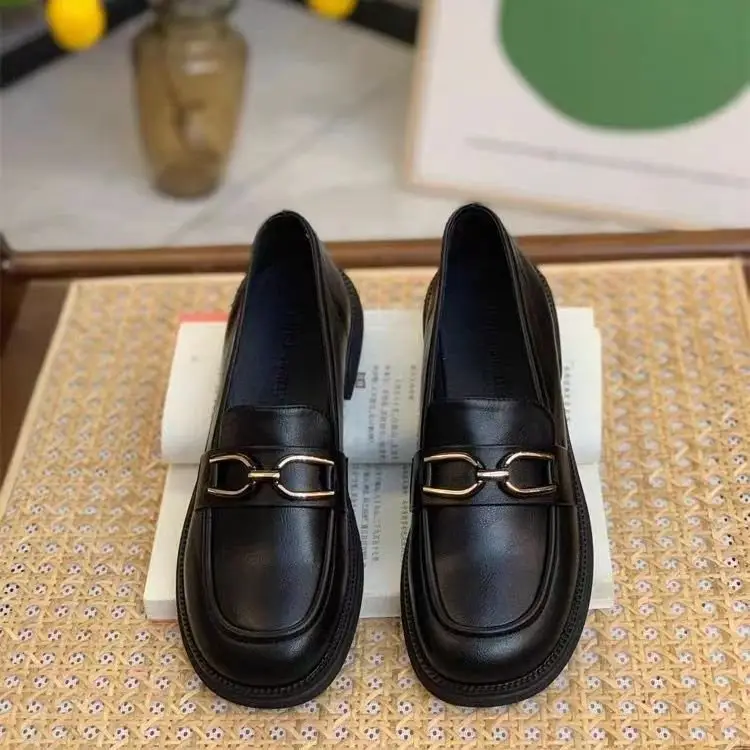 Black Small Leather Shoes Women's British Style Slip-on Loafers 2024 New All-match Women's Shoes Autumn Flat Single Shoes — feature 3