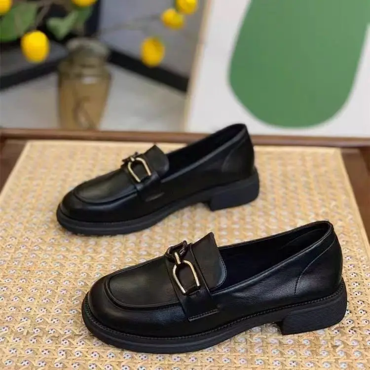 Black Small Leather Shoes Women's British Style Slip-on Loafers 2024 New All-match Women's Shoes Autumn Flat Single Shoes — feature 4