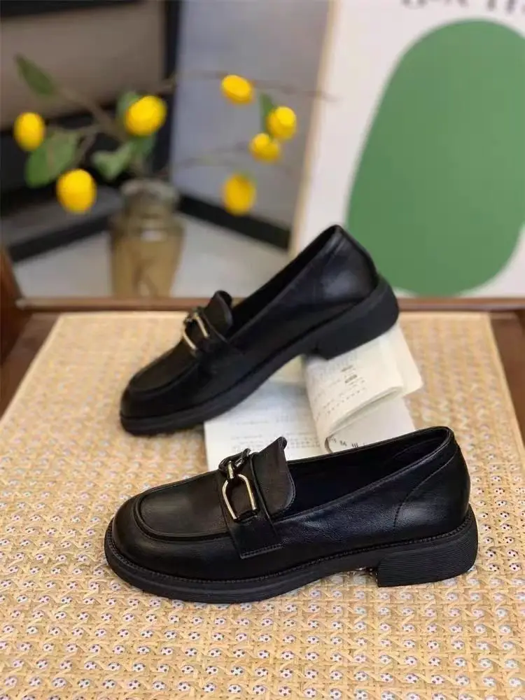 Black Small Leather Shoes Women's British Style Slip-on Loafers 2024 New All-match Women's Shoes Autumn Flat Single Shoes — feature 7