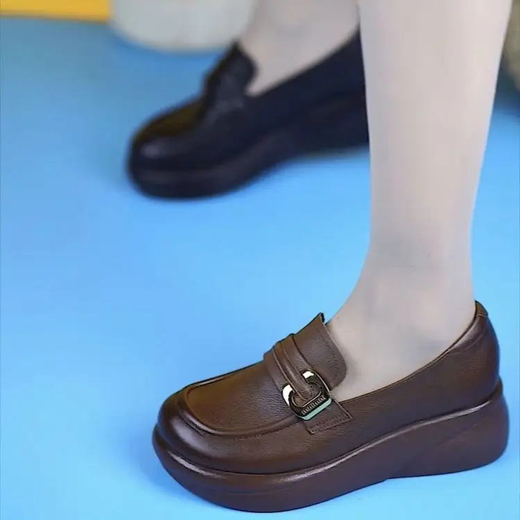 Vintage Leather Single-layer Shoes Women's 2024 Loafers Autumn New Thick-soled British Single-layer Shoes Round Toe Comfortable Platform Leather Shoes — feature 5