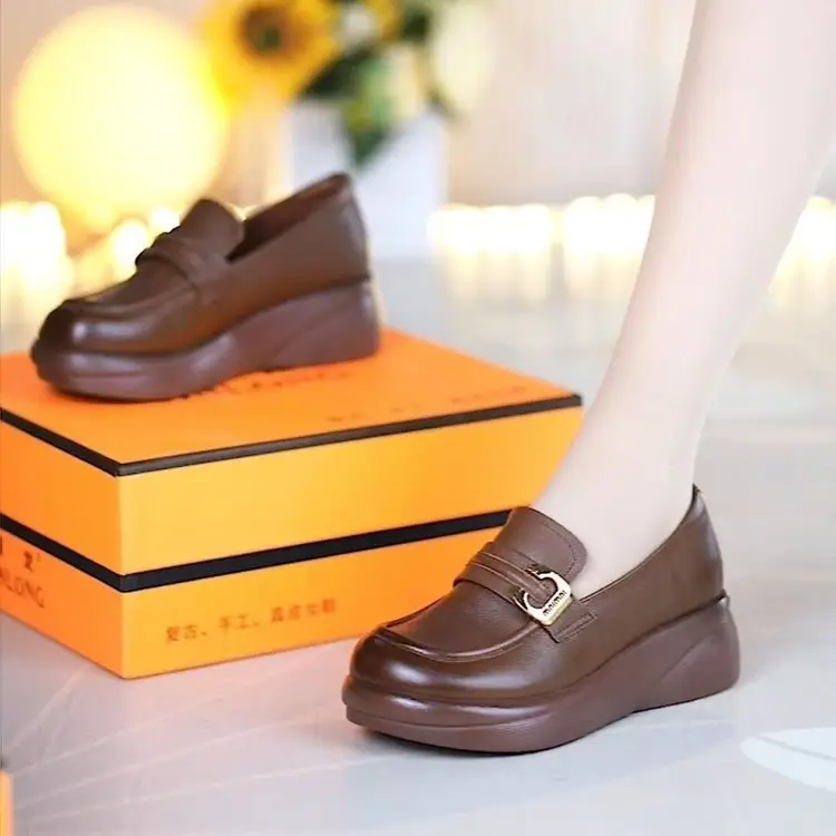 Vintage Leather Single-layer Shoes Women's 2024 Loafers Autumn New Thick-soled British Single-layer Shoes Round Toe Comfortable Platform Leather Shoes — feature 8