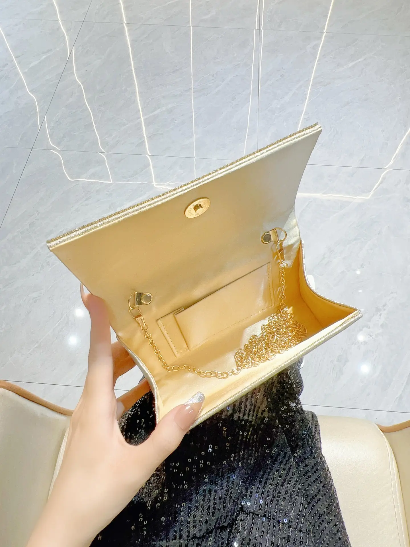 Full Diamond Shiny Gold Handbag for Women - Image 7