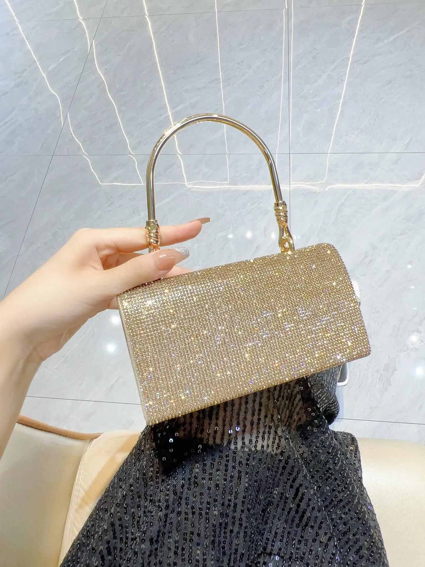 Full Diamond Shiny Gold Handbag for Women — feature 6