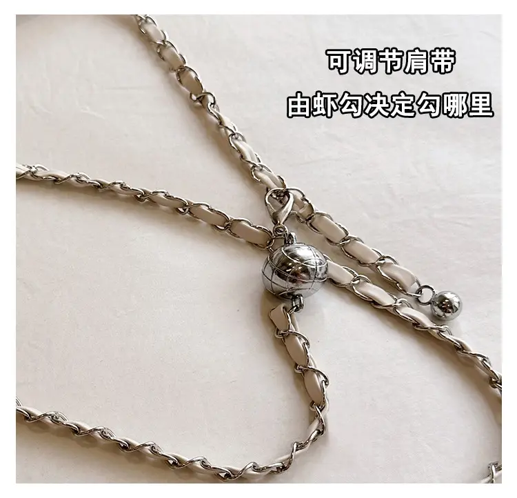 Lingge White Quilted Chain Shoulder Bag 2024 — feature 10