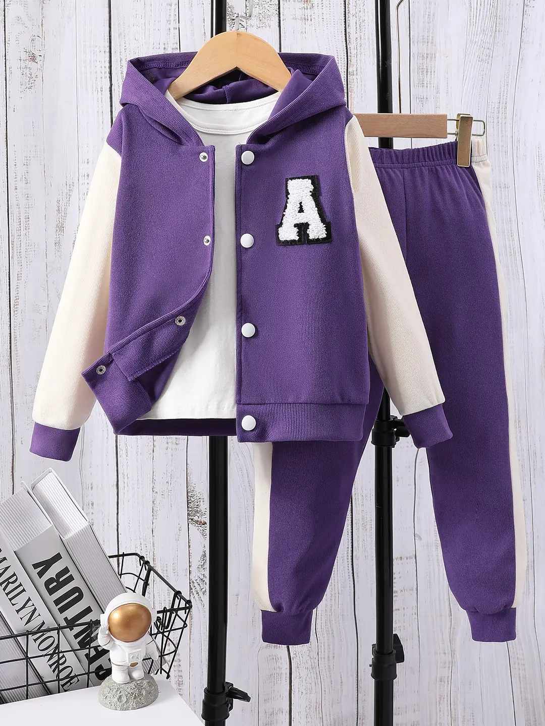 Long-sleeved hooded color A- shaped suit