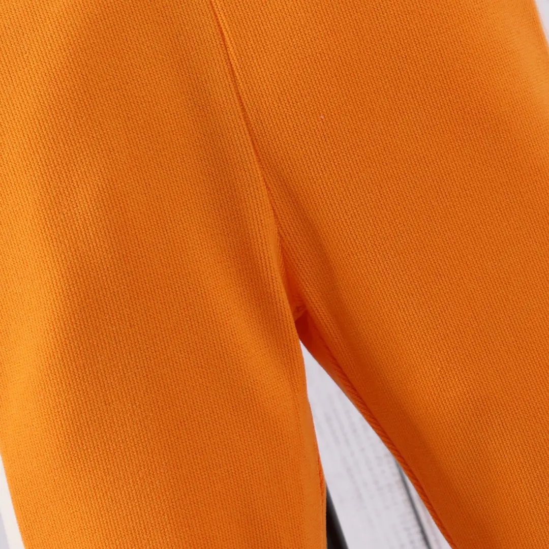 Long-sleeved hooded color A- shaped suit — feature 19