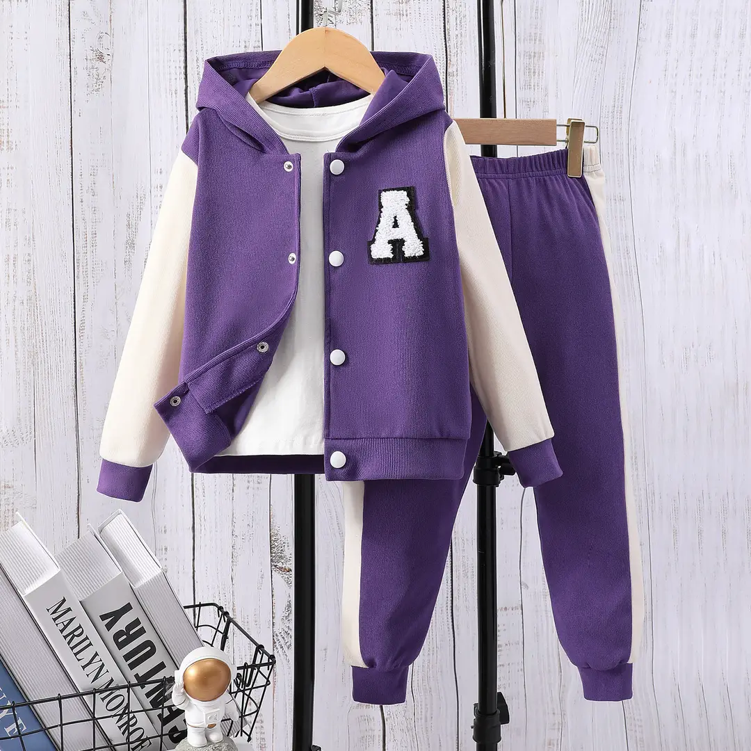 Long-sleeved hooded color A- shaped suit — feature 29