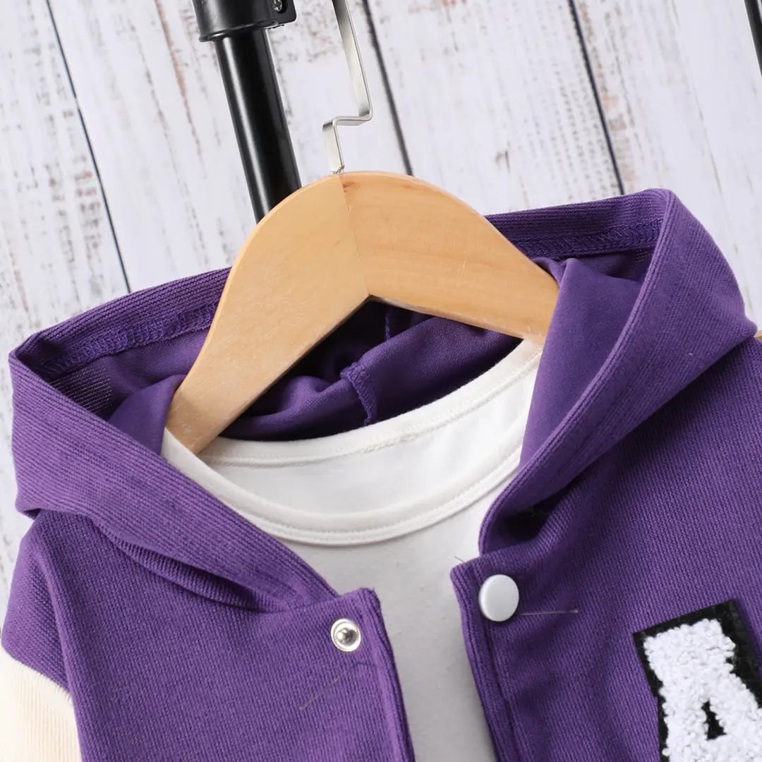 Long-sleeved hooded color A- shaped suit — feature 31