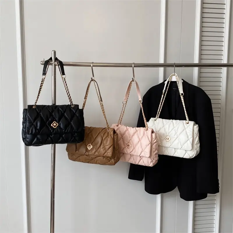Women's Textured Rhombic Chain Bags Large Capacity - Image 7