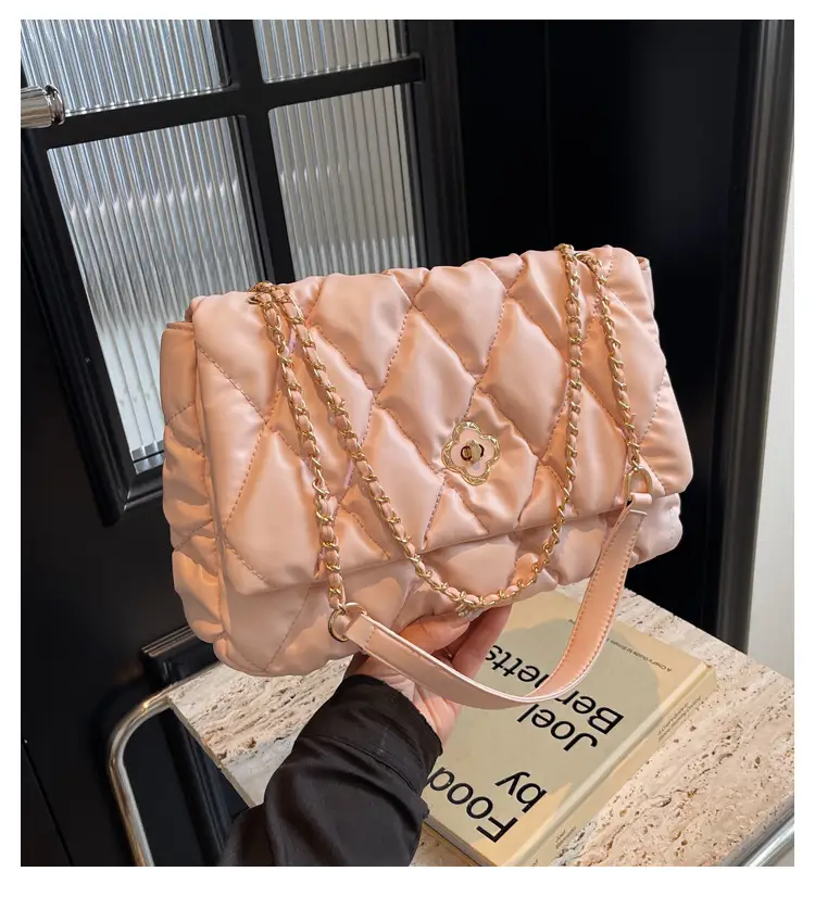 Women's Textured Rhombic Chain Bags Large Capacity — feature 2