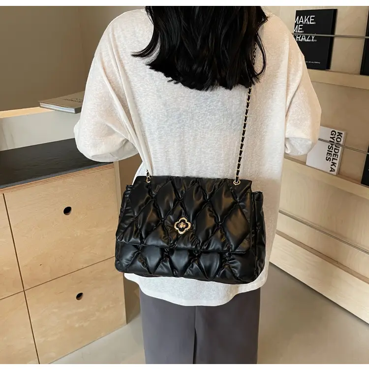 Women's Textured Rhombic Chain Bags Large Capacity — feature 23