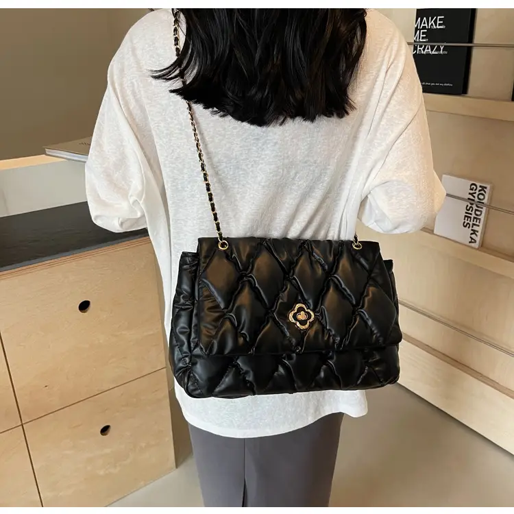 Women's Textured Rhombic Chain Bags Large Capacity — feature 24