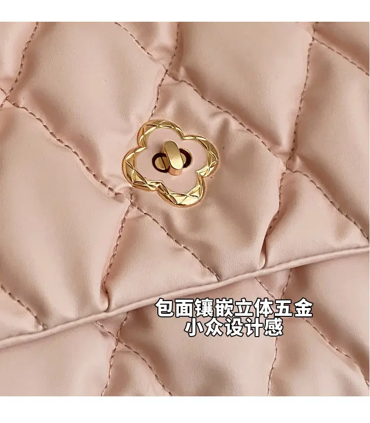 Women's Textured Rhombic Chain Bags Large Capacity — feature 4