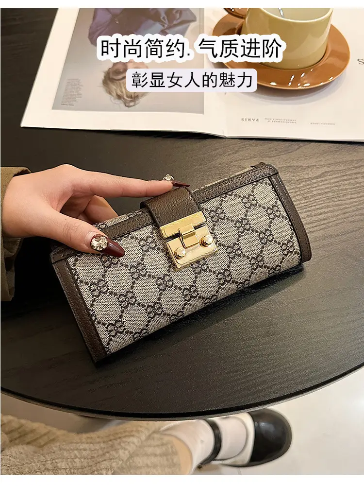 Cross-border high-end wallet women's new short multi-card three-fold buckle hand-held long wallet for hair — feature 2