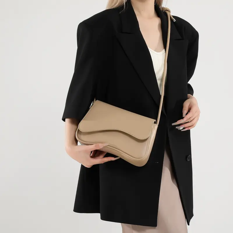 Women's White Shoulder Crossbody Bag Black Top - Image 8