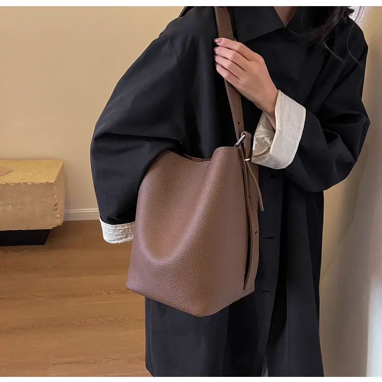 Brown French Large Capacity Shoulder Bag — feature 22