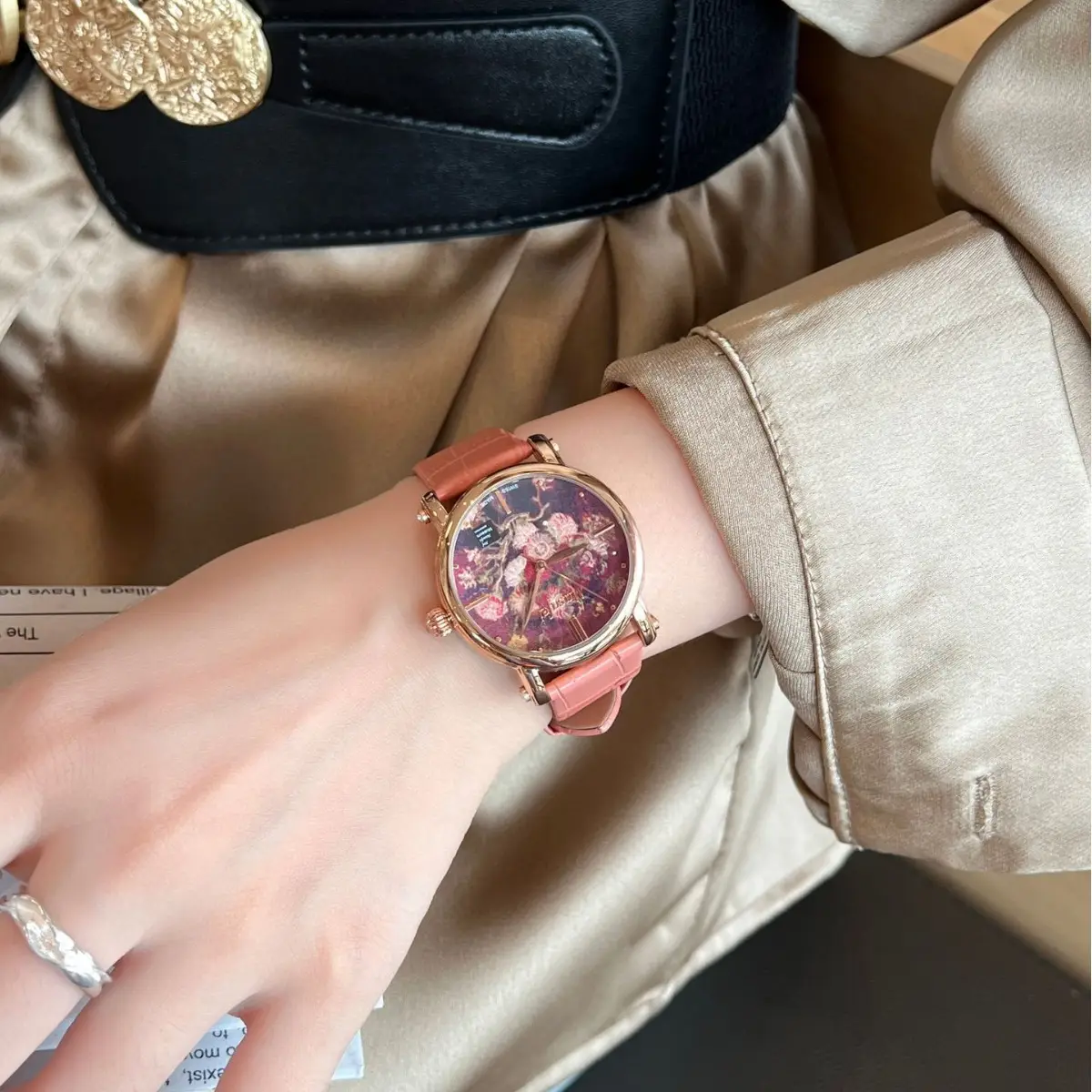 Women's Artistic Waterproof Quartz Watch with Peach Leather Strap - Image 2
