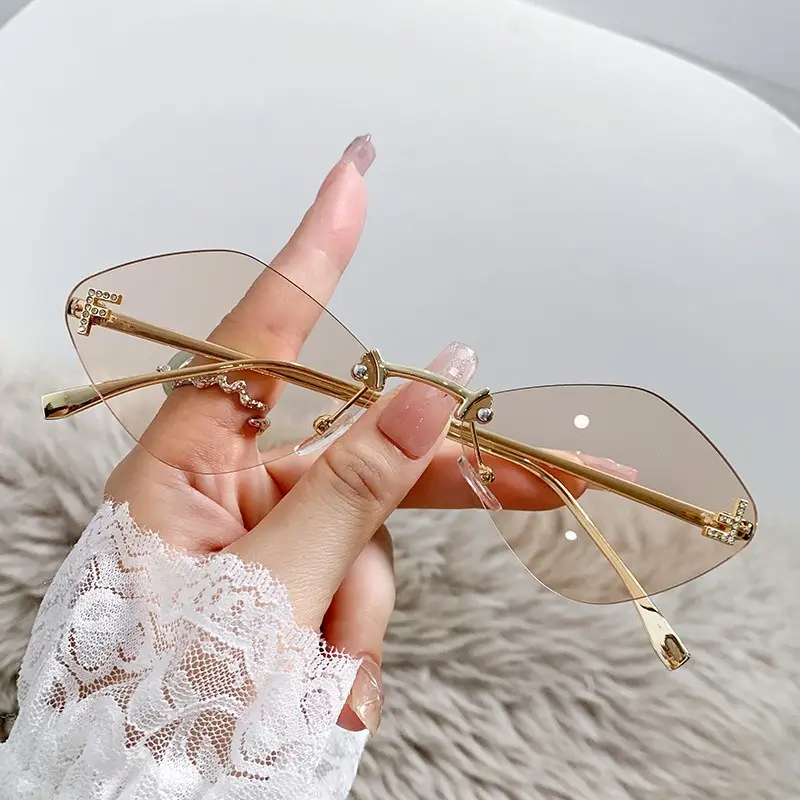New Frameless Sunglasses Diamond Letter F High Fashion European Small Frame - Image 5