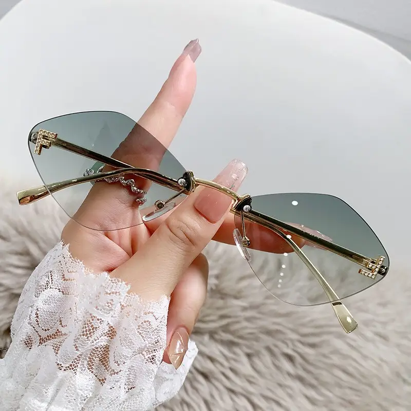 New Frameless Sunglasses Diamond Letter F High Fashion European Small Frame - Image 9