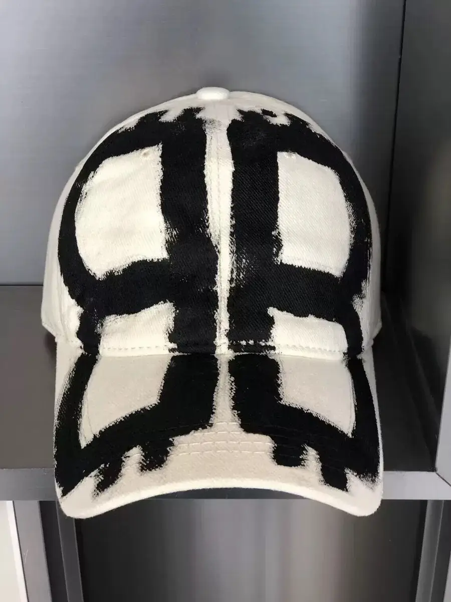 Women Baseball Cap with Letter Design Summer Wear - Image 3