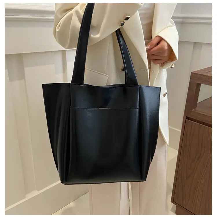 Retro Large Capacity Tote Bag for Women 2026 — feature 10