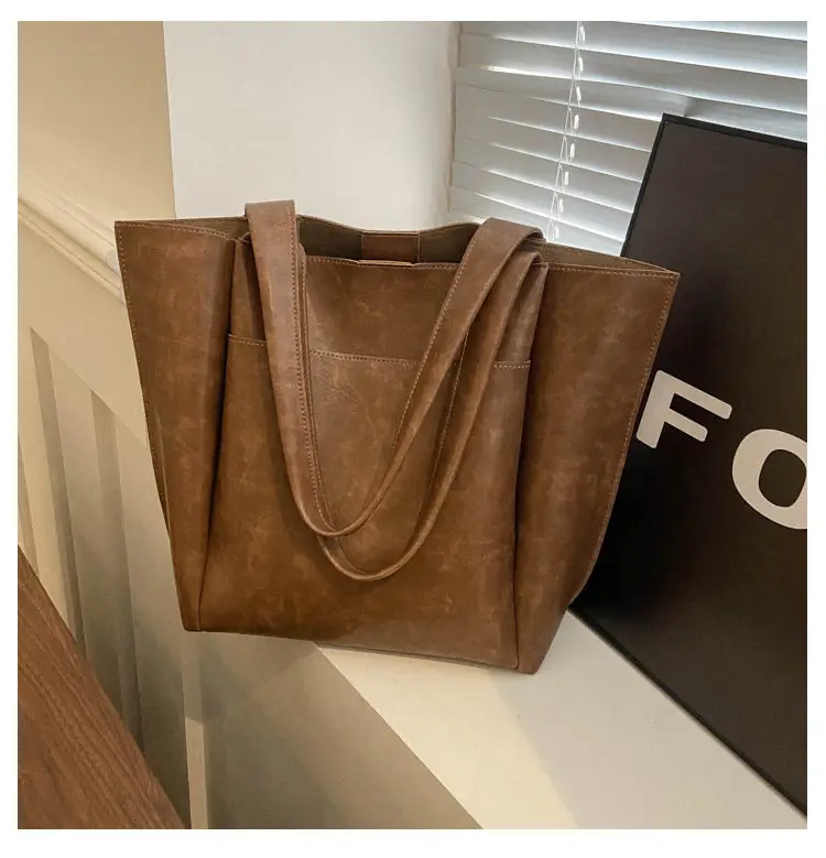 Retro Large Capacity Tote Bag for Women 2026 — feature 18