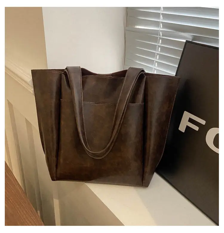 Retro Large Capacity Tote Bag for Women 2026 — feature 19