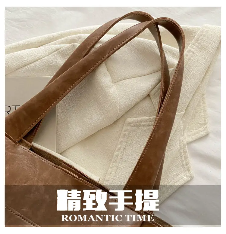 Retro Large Capacity Tote Bag for Women 2026 — feature 2